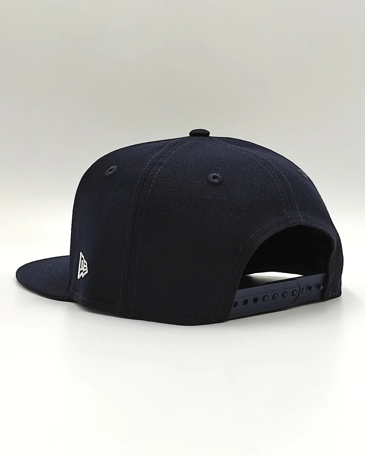 Detroit Tigers New Era 9Fifty SnapBack Adjustable Hat Black Color