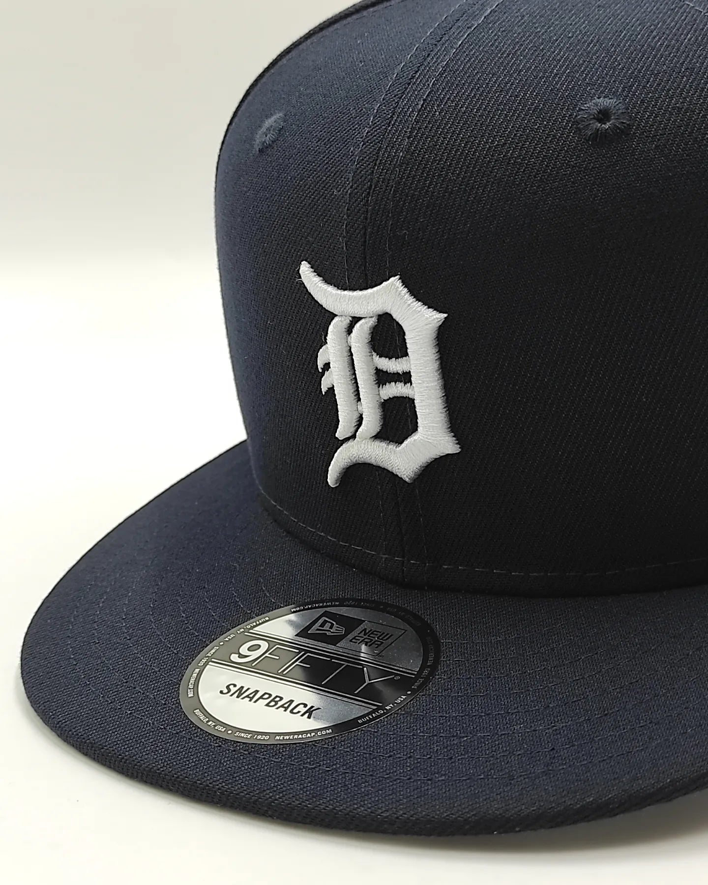 Detroit Tigers New Era 9Fifty SnapBack Adjustable Hat Black Color