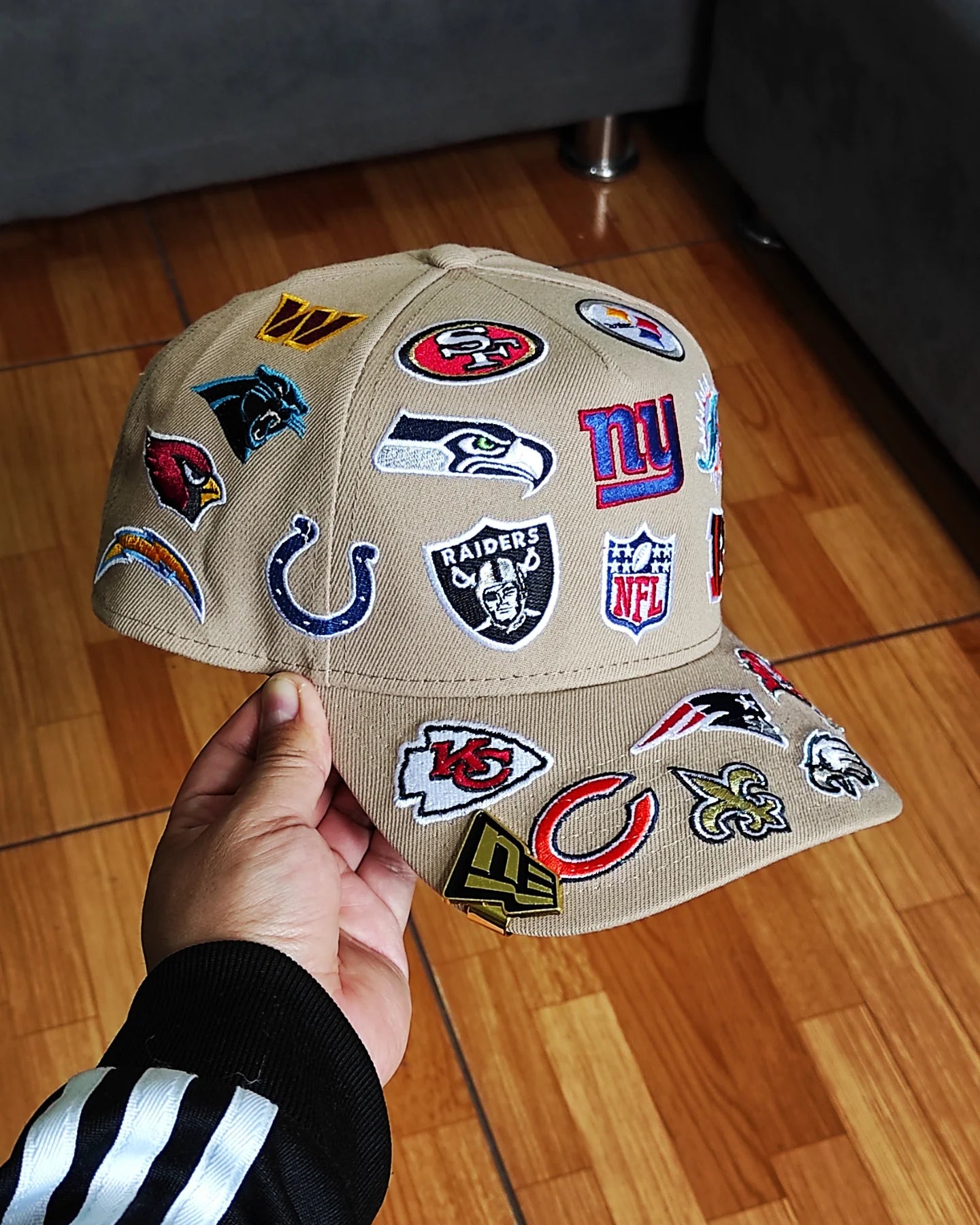 New Era NFL 'All Over 'Camel edition 9FORTY A-Frame Snapback