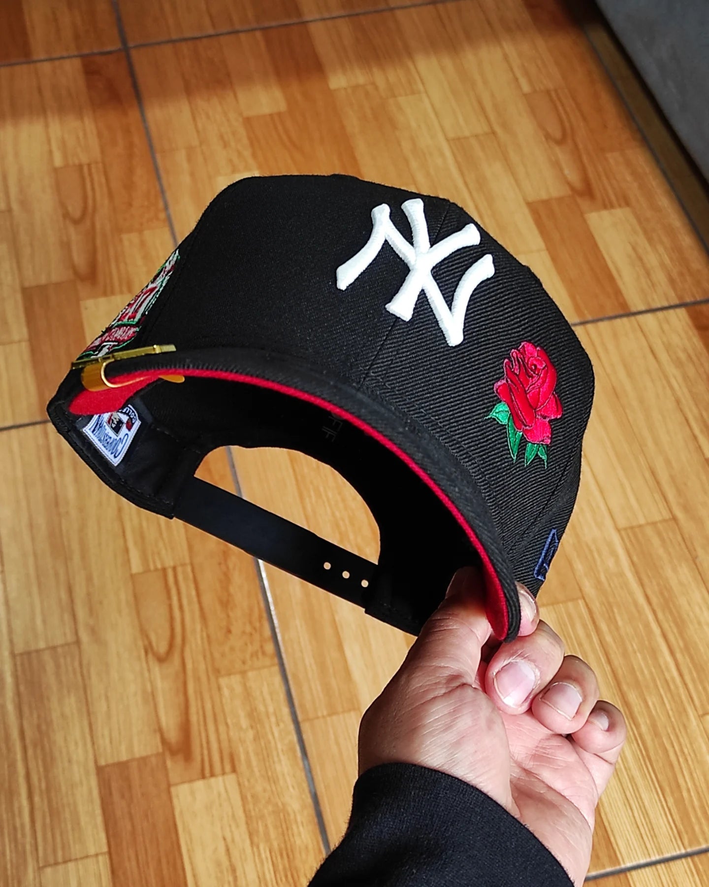 New Era New York Yankees 27world champions colección rose🌹black red 9fifty Snapback - glow in the dark 🔦