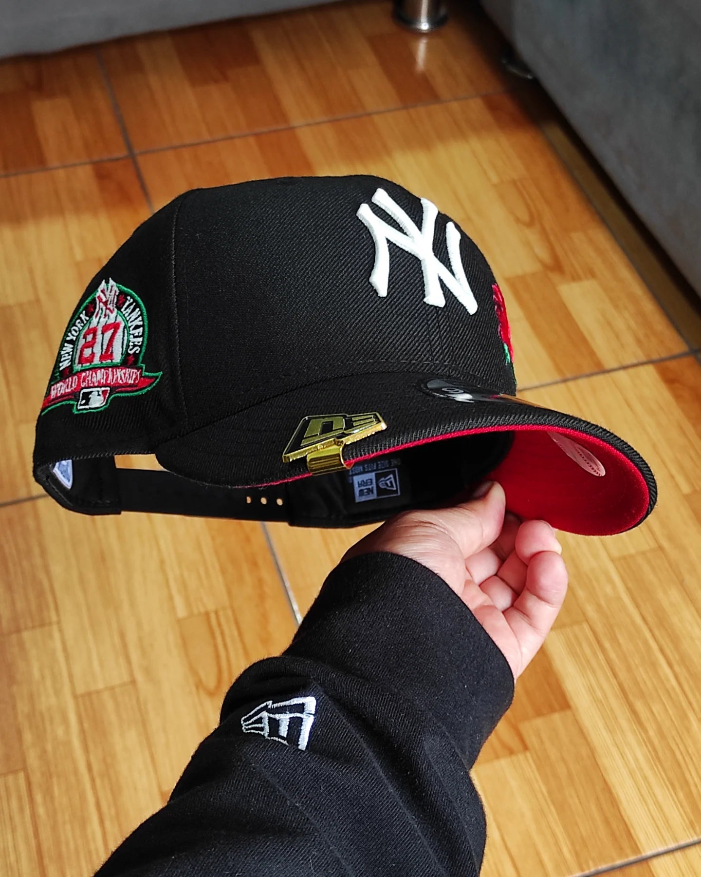 New Era New York Yankees 27world champions colección rose🌹black red 9fifty Snapback - glow in the dark 🔦