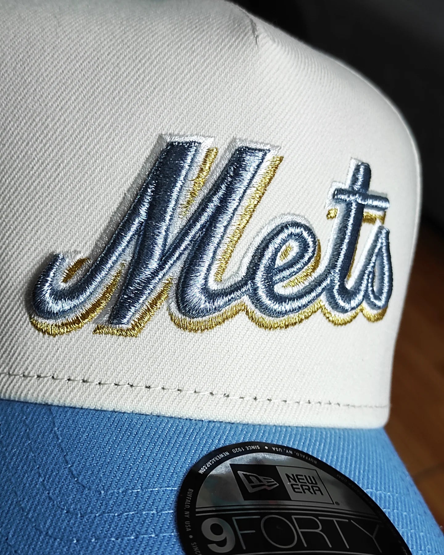 New Era New York Mets 25th Anniversary Chrome Gold Edition A Frame 9Forty Snapback Hat