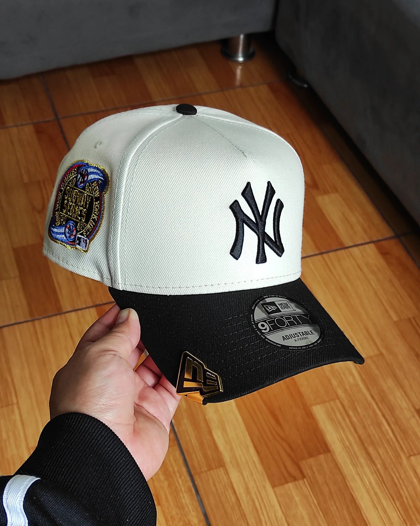 New Era New York Yankees Subway Series 2000 Chrome Two Tone Edition A Frame Snapback Hat