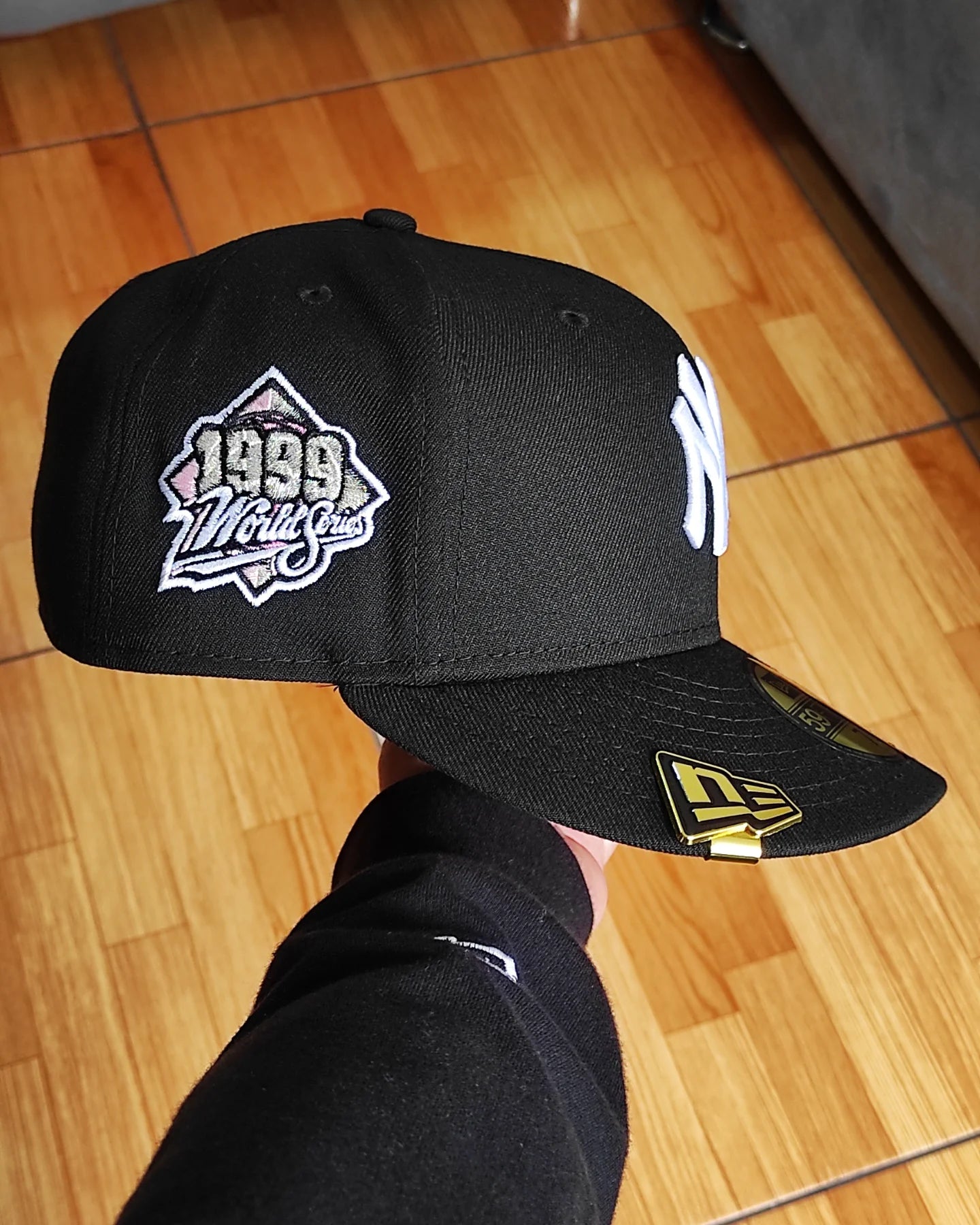 New Era New York Yankees World series 1999 black / pink  59fifty fitted