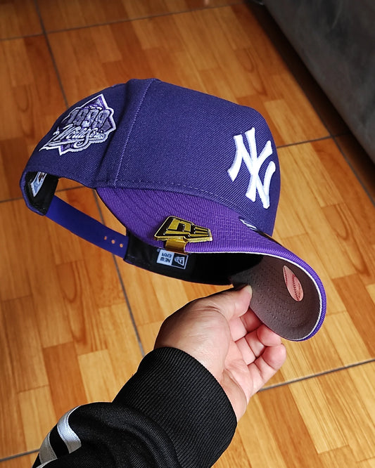 New Era New York Yankees world series 1999 Morado 2 tonos  9FORTY A-FRAME