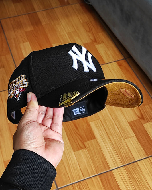 New York Yankees Black 2009 World Series  9Forty A-Frame Snapback