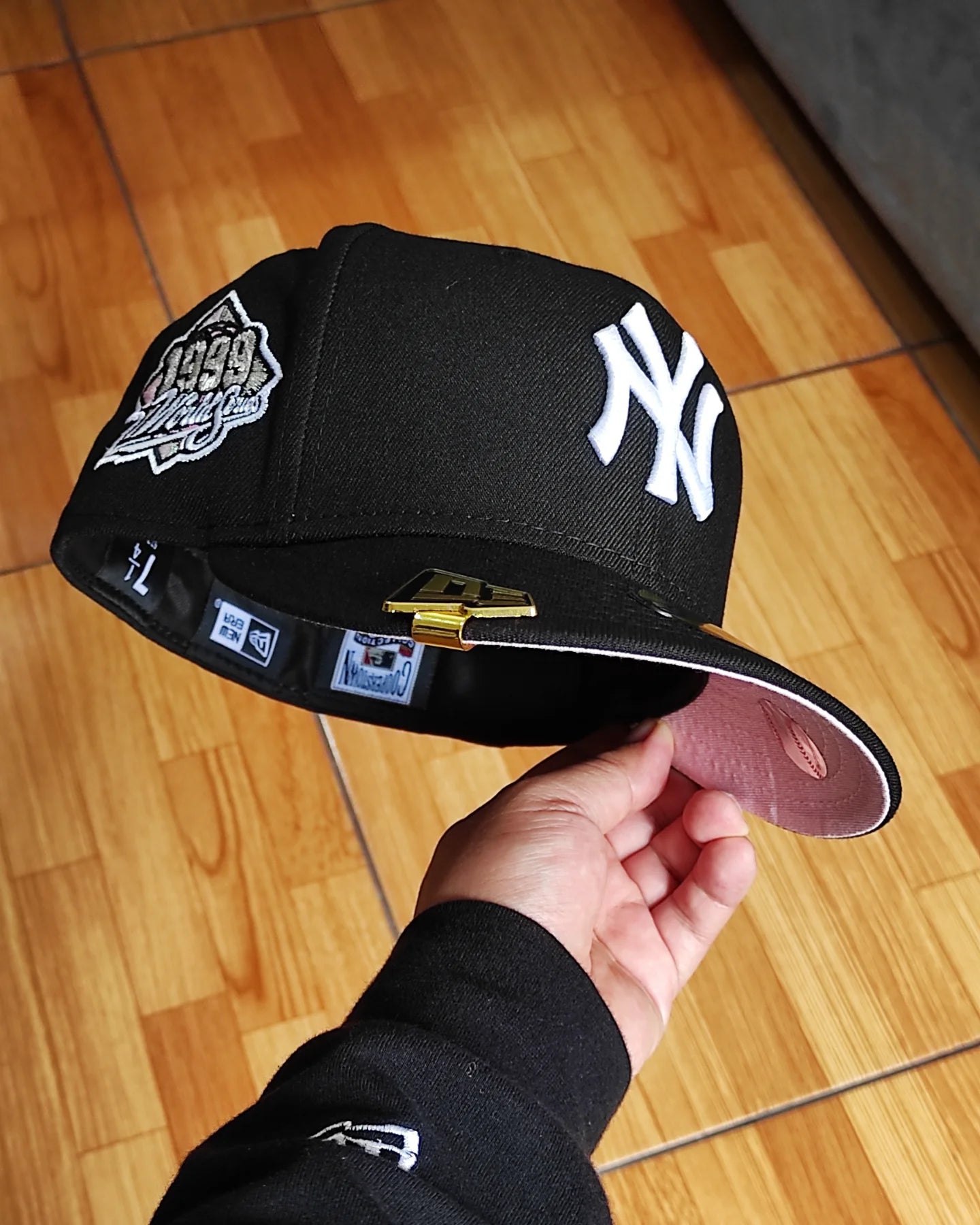 New Era New York Yankees World series 1999 black / pink  59fifty fitted