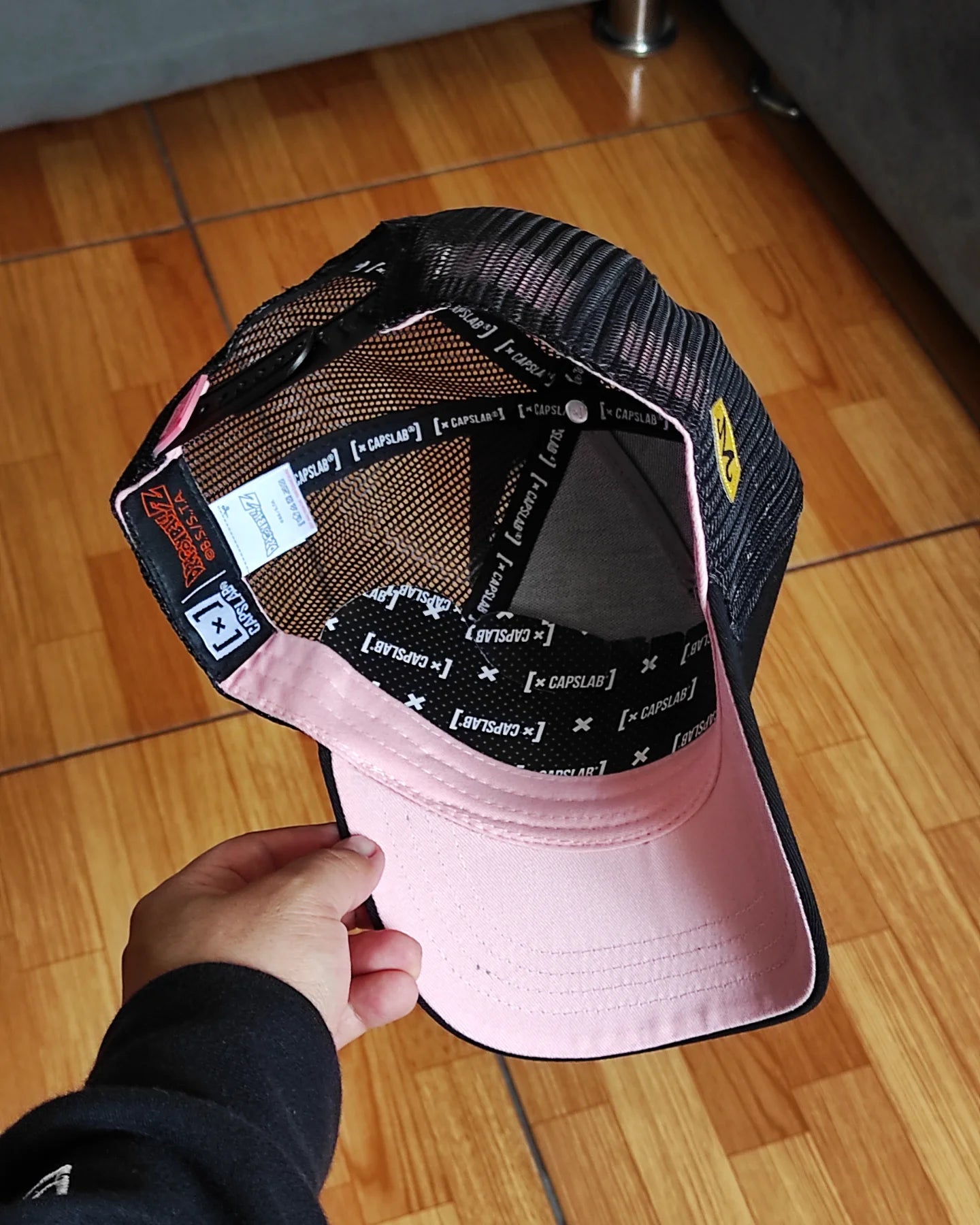 Gorra CAPSLAB Majin Boo Trucker