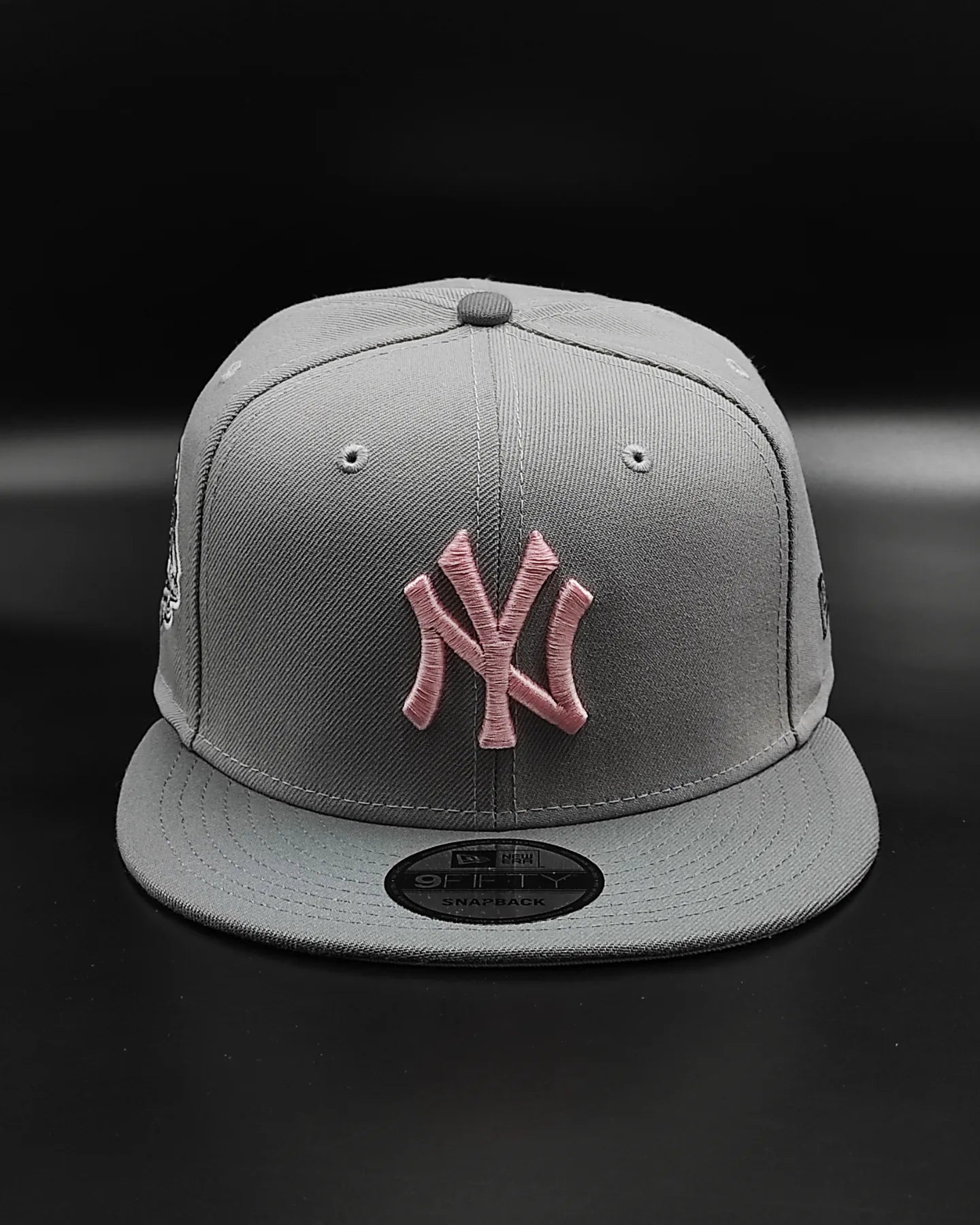 New Era New York Yankees world series 1999 gray pink 9 FIFTY Snapback