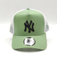 New Era New York Yankees league Essential trucker